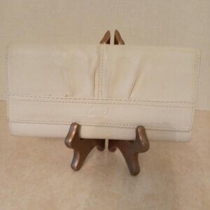 COACH IVORY WALLET